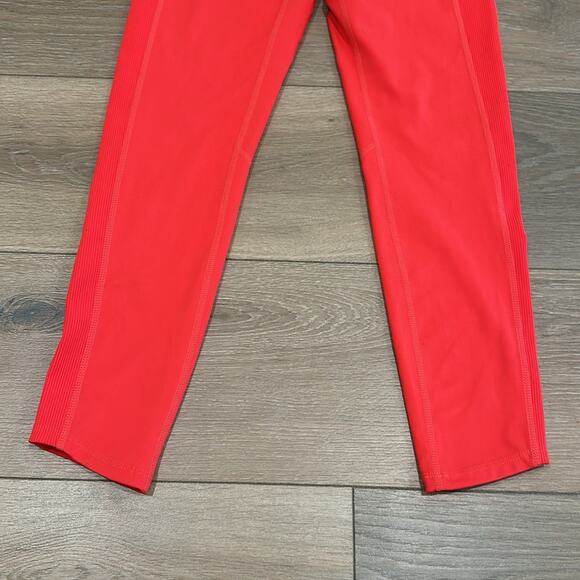 ZELLA Red Ribbed Waist Mid Rise Cropped Active Workout Gym Leggings Size Small - Picture 4 of 9
